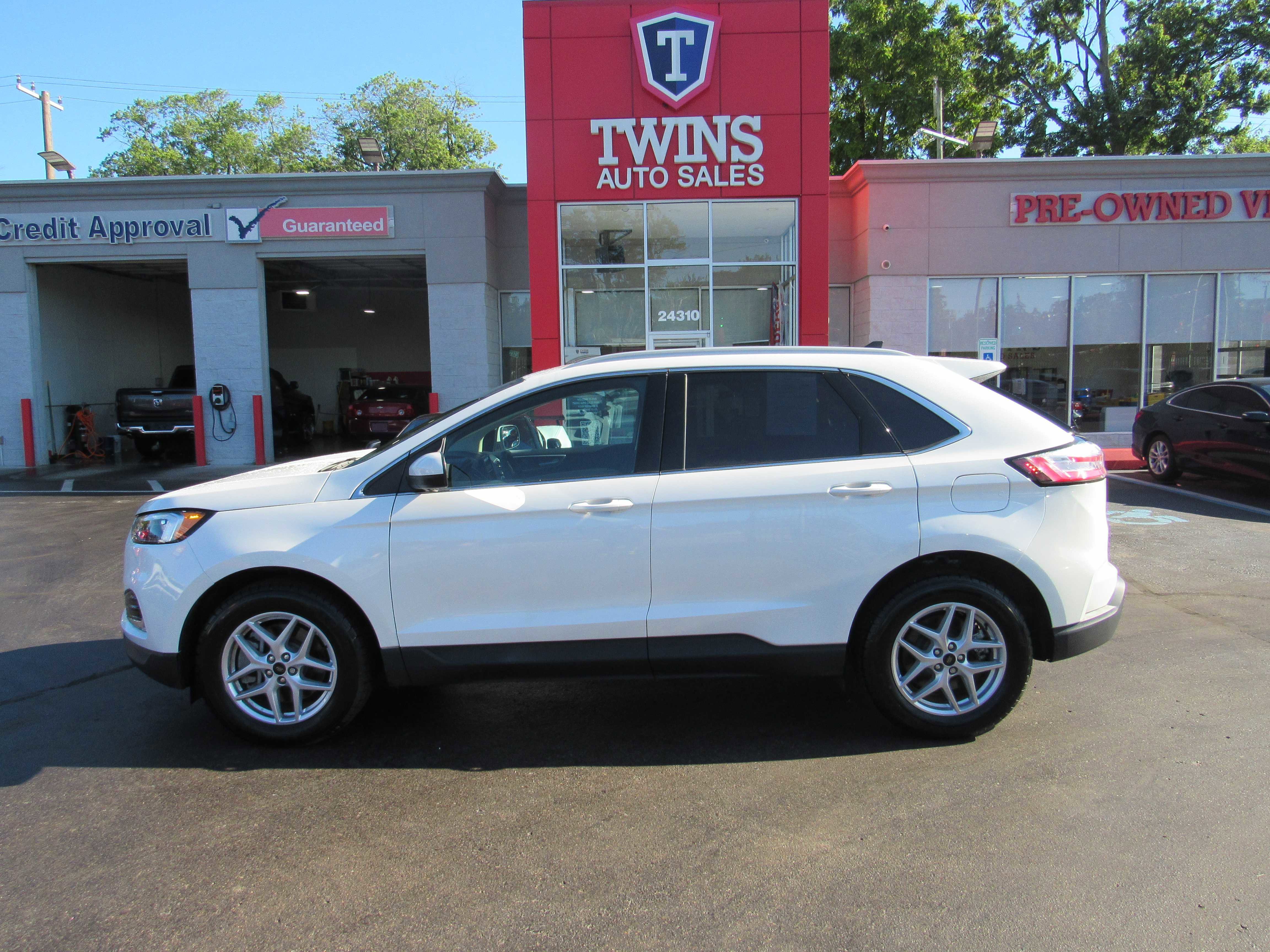 2024 Ford Edge SEL Image 5 of 21