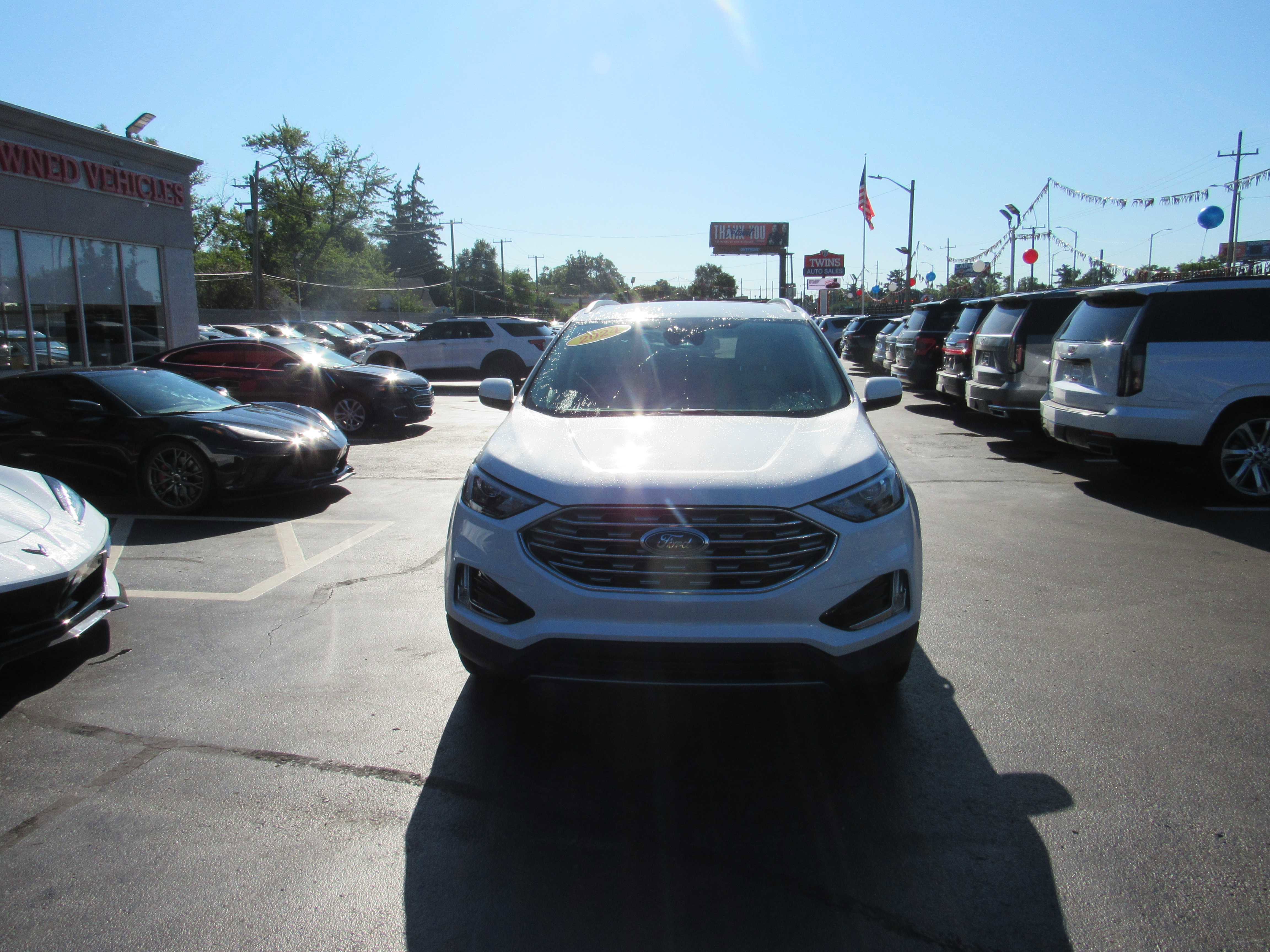 2024 Ford Edge SEL Image 2 of 21