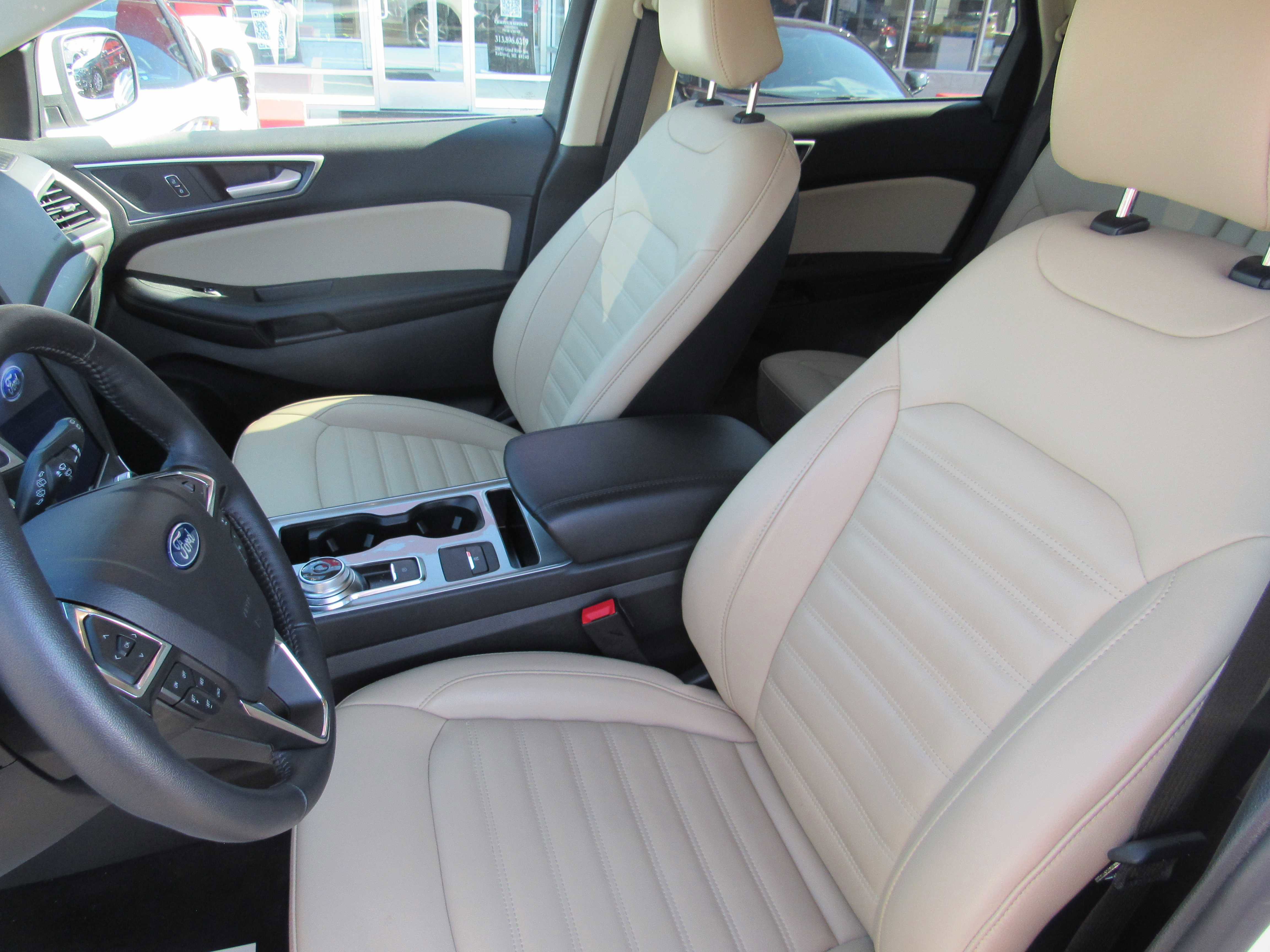 2024 Ford Edge SEL Image 8 of 21