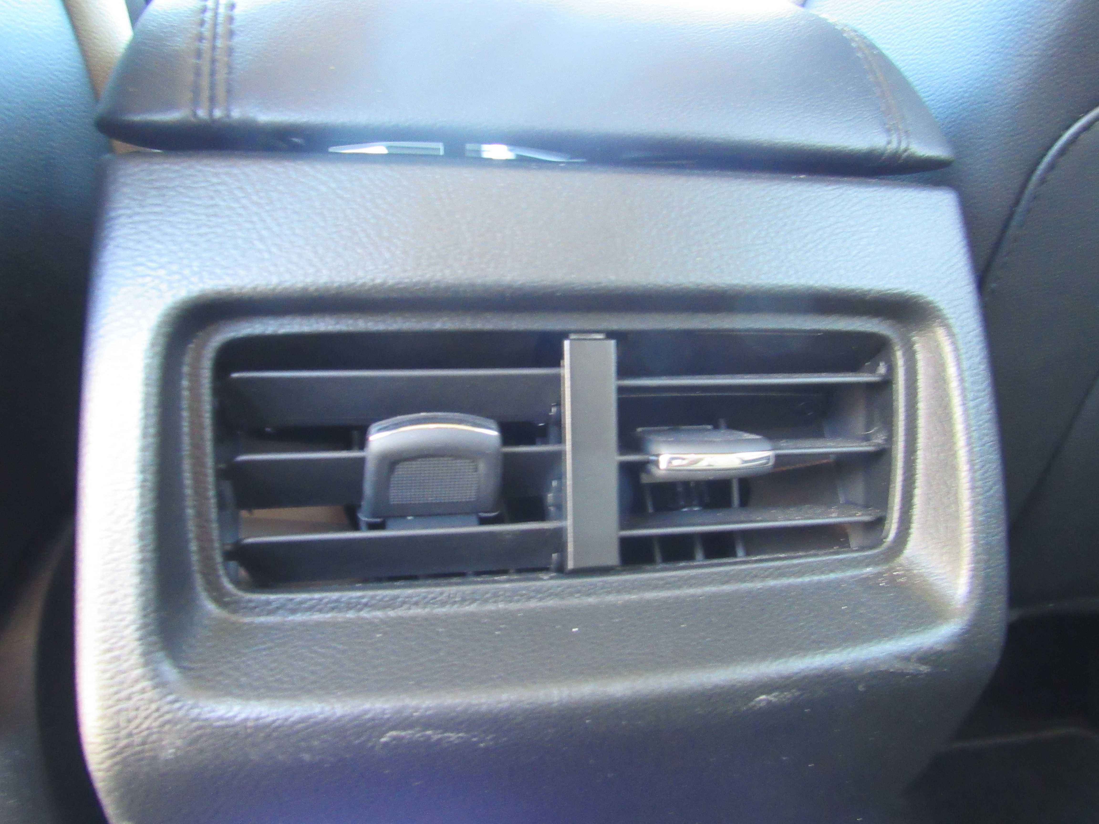 2024 Ford Edge SEL Image 15 of 21