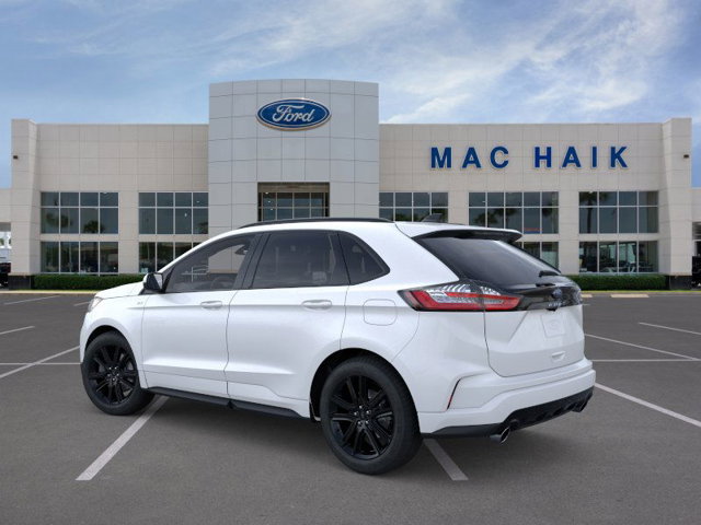 Vehicle image 7 of 22
