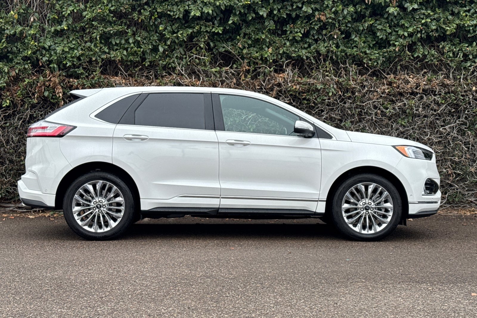 Vehicle image 4 of 30