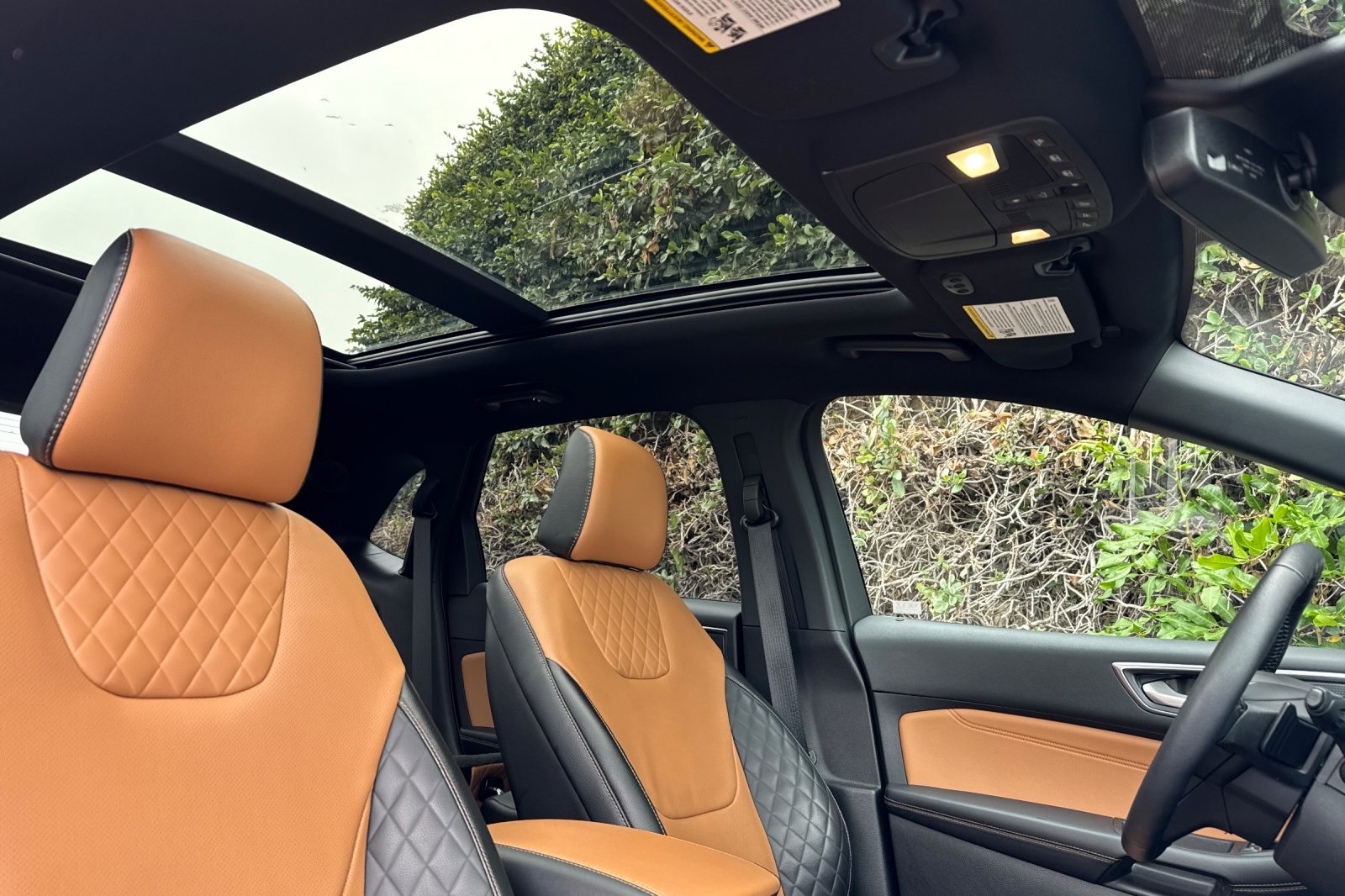 Vehicle image 10 of 30