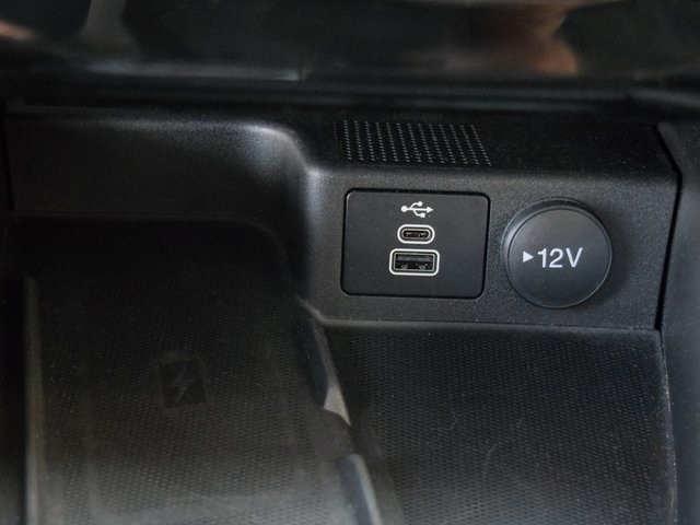 Vehicle image 20 of 38