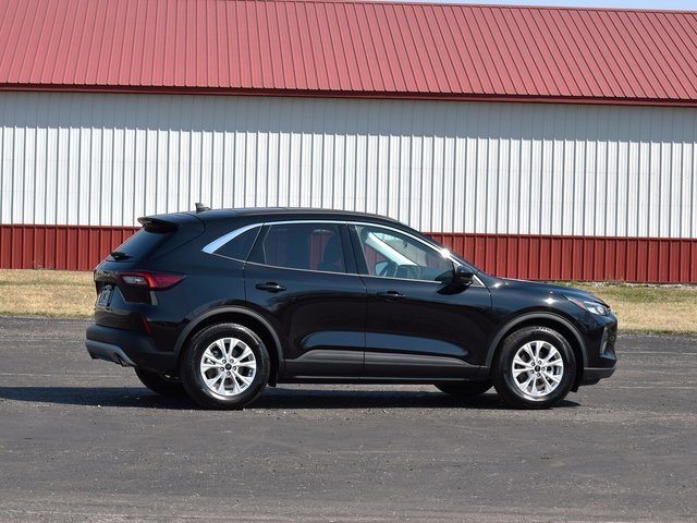 Vehicle image 5 of 38