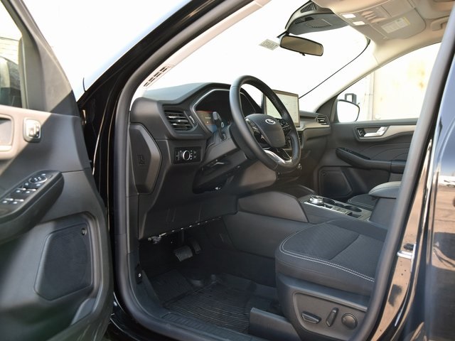 Vehicle image 26 of 38