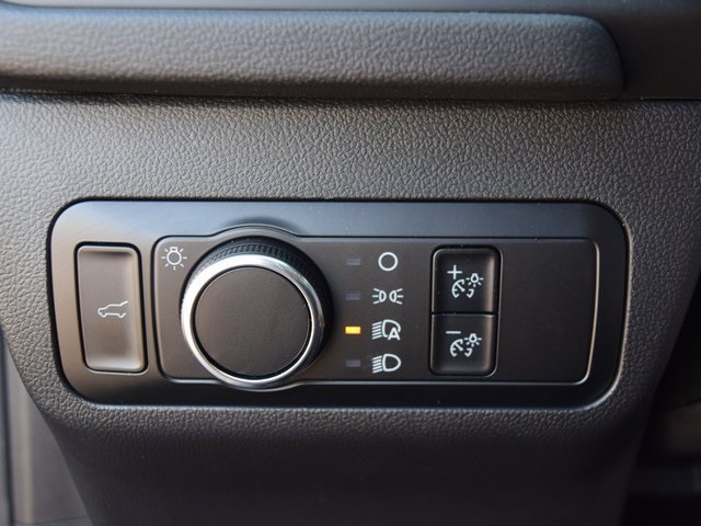 Vehicle image 23 of 38