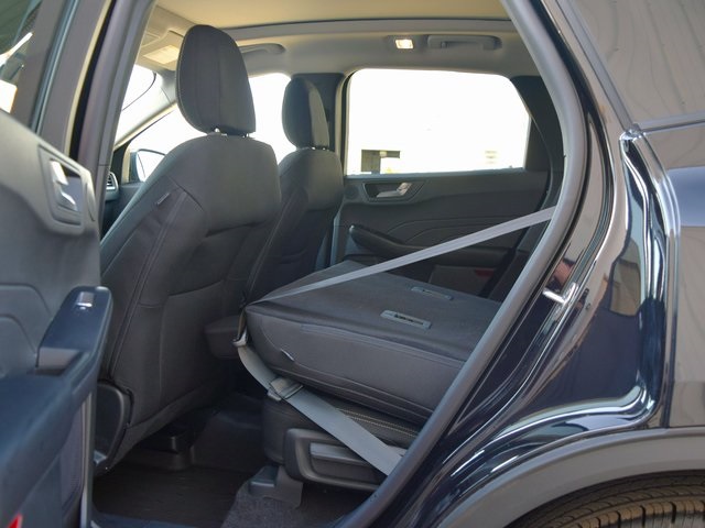 Vehicle image 28 of 38