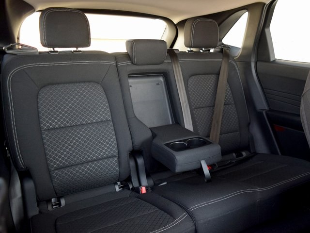 Vehicle image 34 of 38