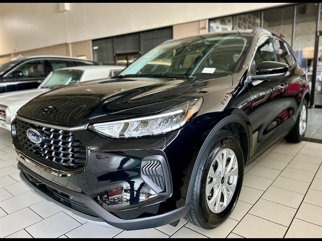 2024 Ford Escape Active Image 1 of 2