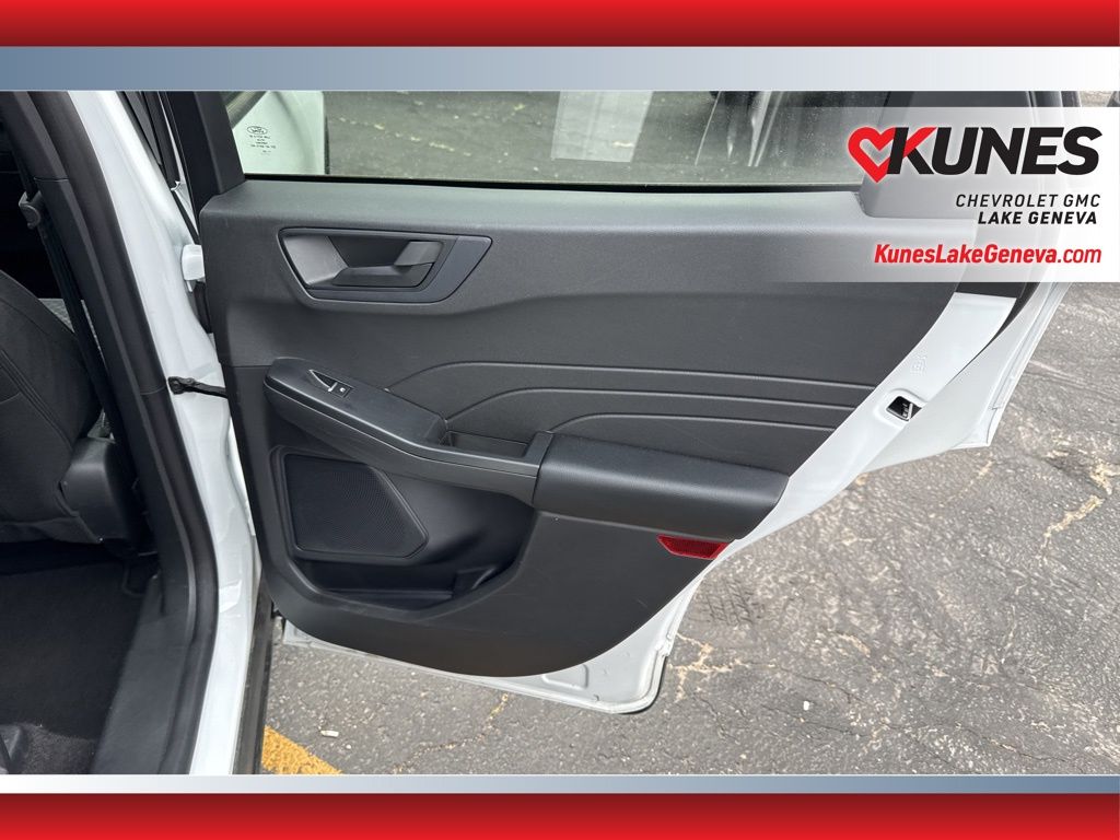 Vehicle image 40 of 53