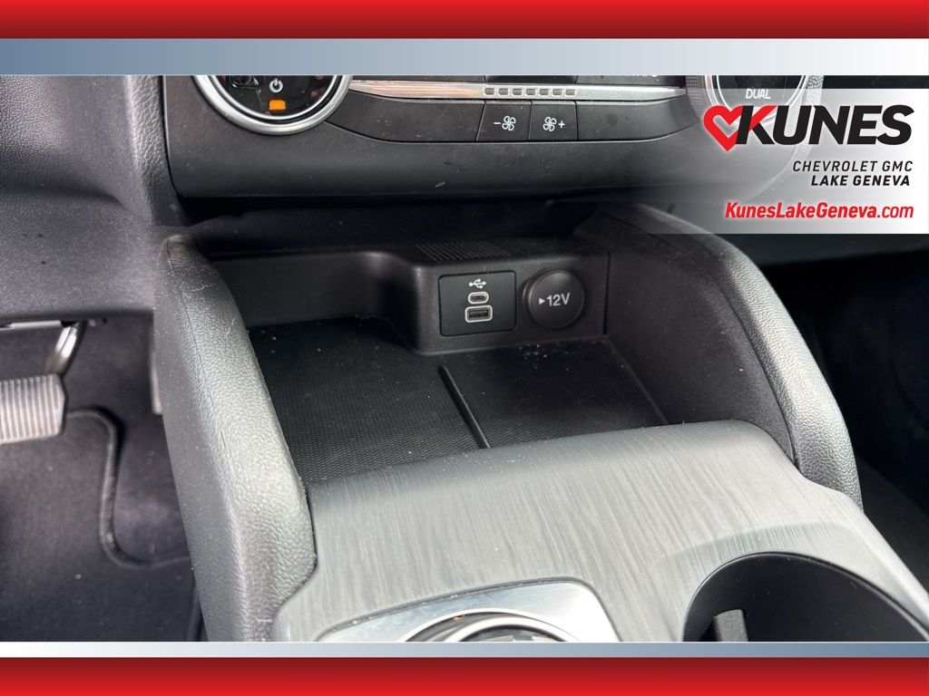 Vehicle image 17 of 53