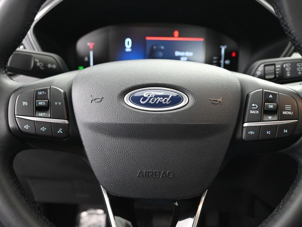 Vehicle image 34 of 48