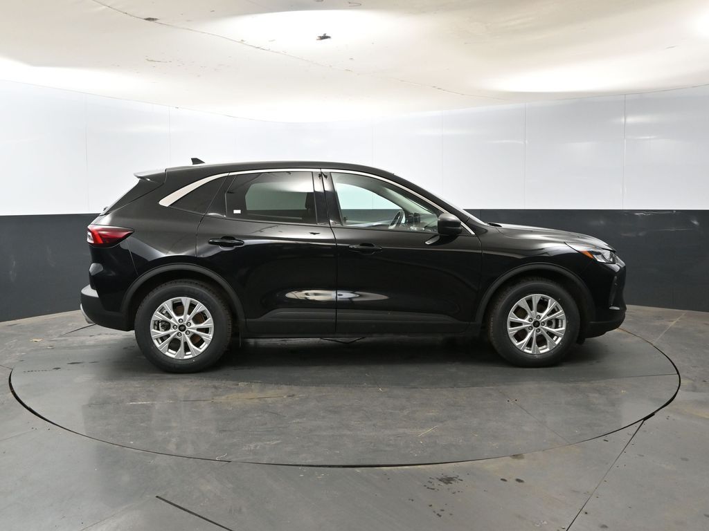 Vehicle image 15 of 48