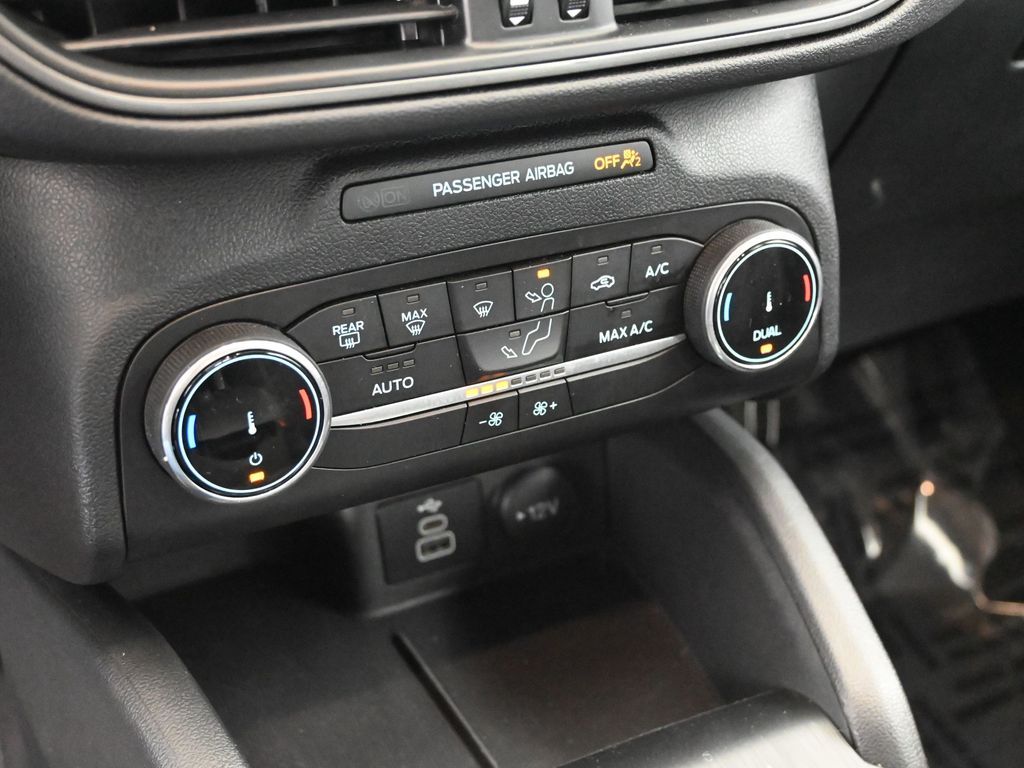 Vehicle image 42 of 48