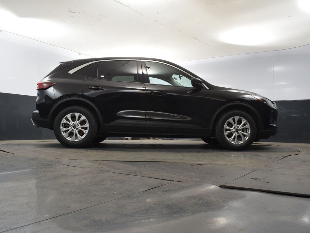 Vehicle image 16 of 48