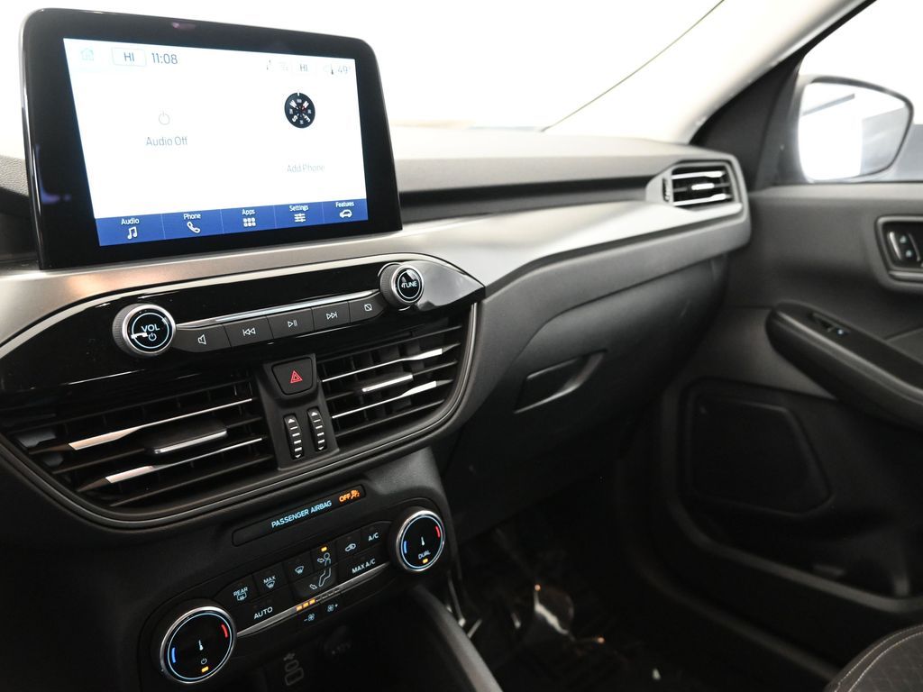 Vehicle image 44 of 48