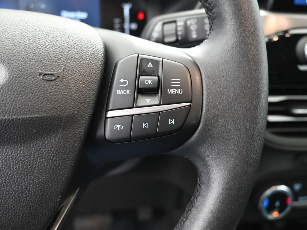 Vehicle image 41 of 48