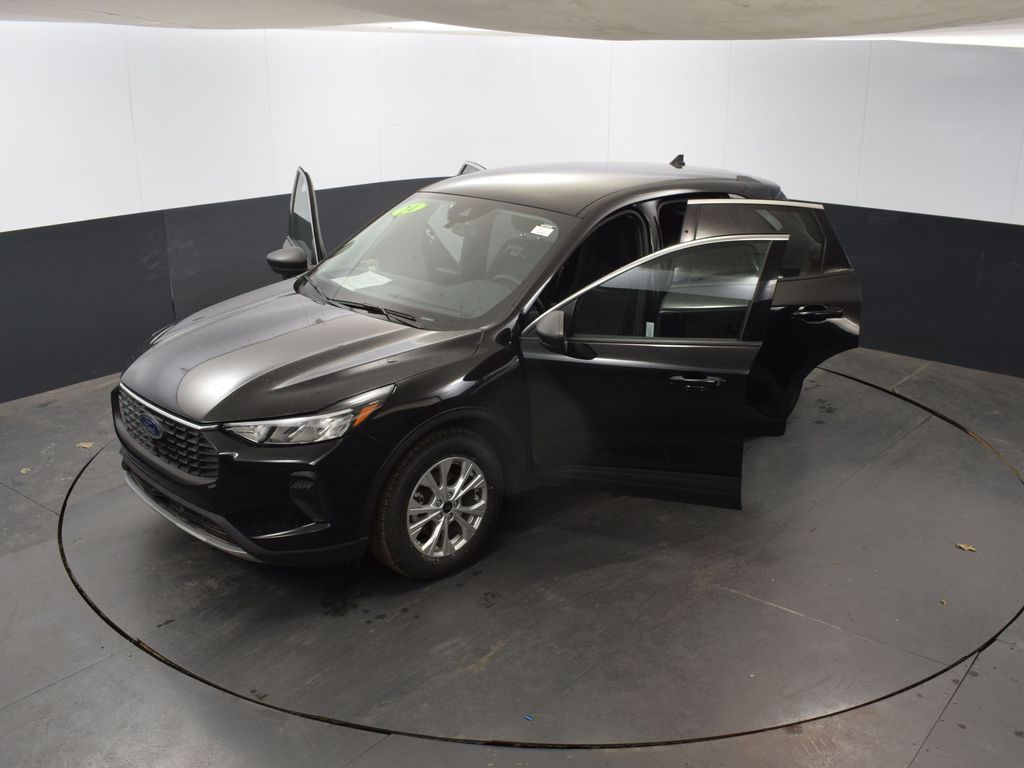Vehicle image 3 of 48