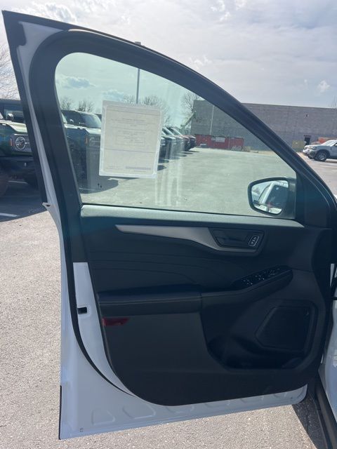 Vehicle image 8 of 30