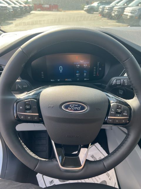 Vehicle image 11 of 30