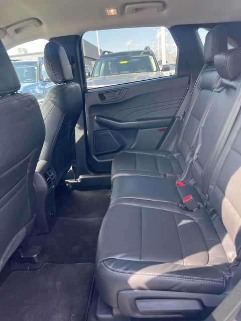 Vehicle image 22 of 30