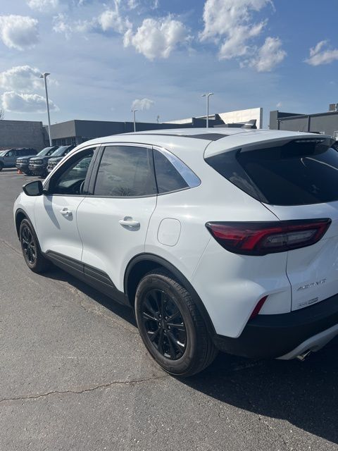 Vehicle image 6 of 30