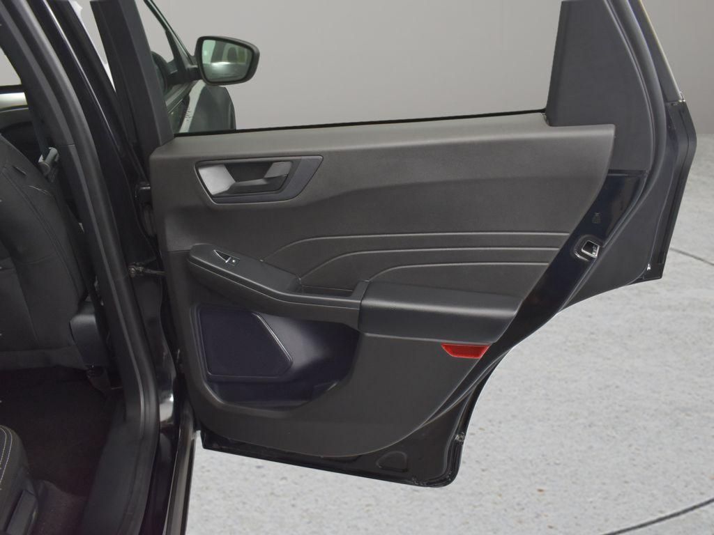 2024 Ford Escape Active Image 17 of 47