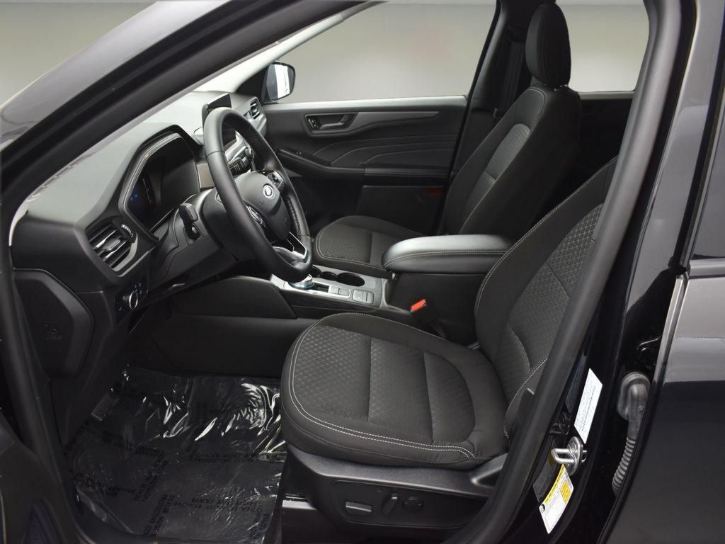 2024 Ford Escape Active Image 28 of 47