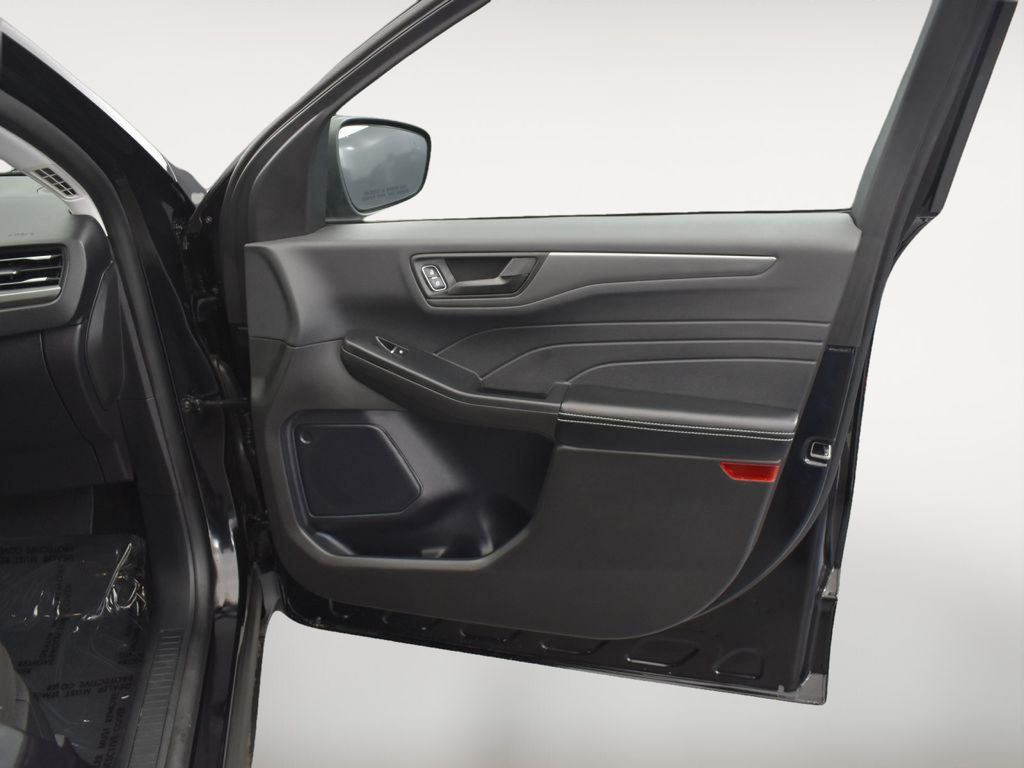 2024 Ford Escape Active Image 11 of 47