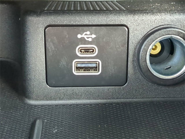 Vehicle image 22 of 29