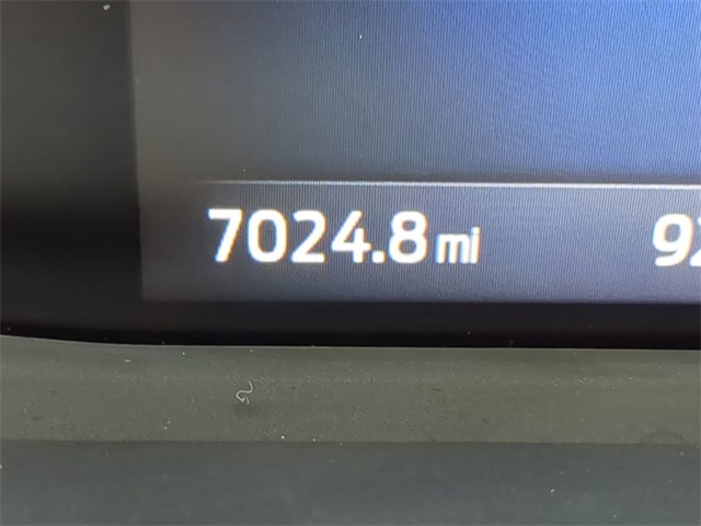 Vehicle image 27 of 29
