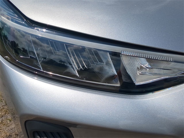 Vehicle image 10 of 29
