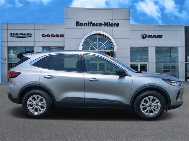 Vehicle image 4 of 29