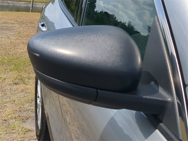 Vehicle image 12 of 29
