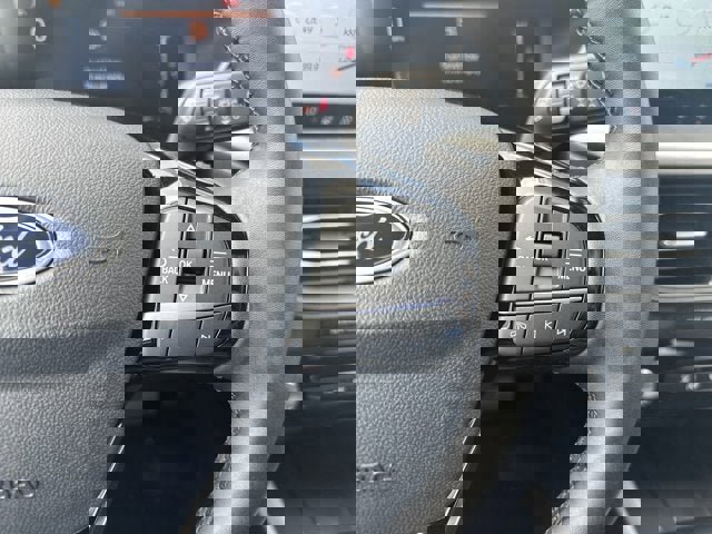 Vehicle image 20 of 28