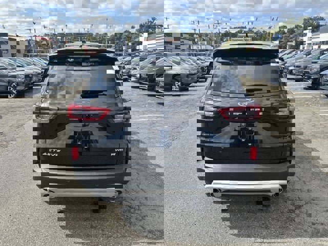 Vehicle image 6 of 28