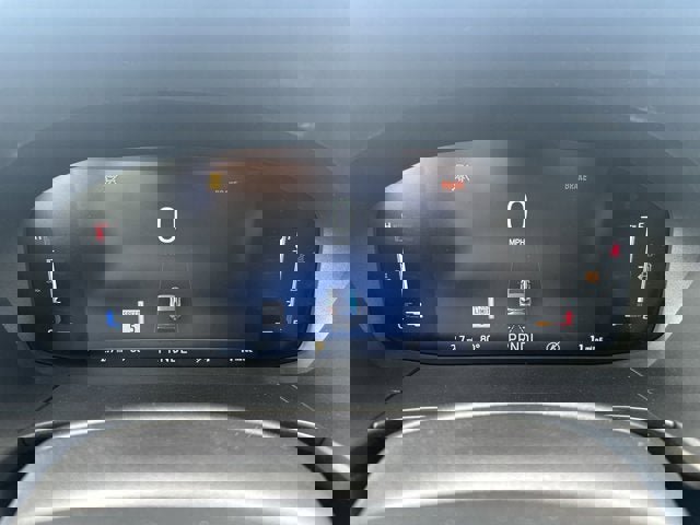 Vehicle image 21 of 28