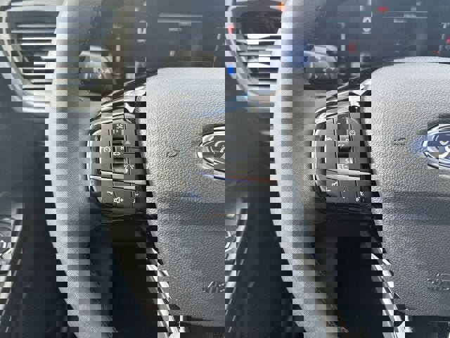 Vehicle image 19 of 28