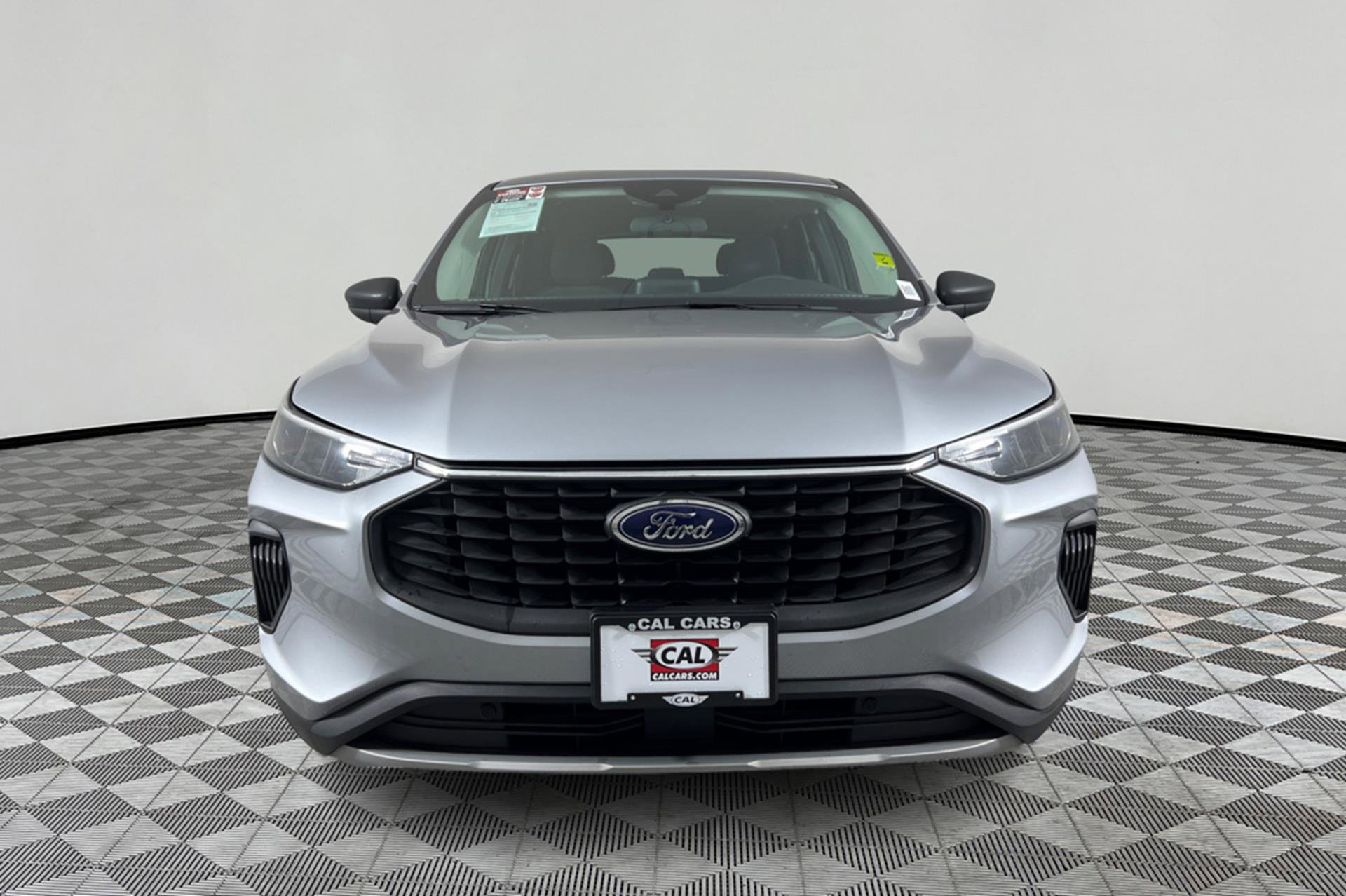 2024 Ford Escape Active Image 2 of 28