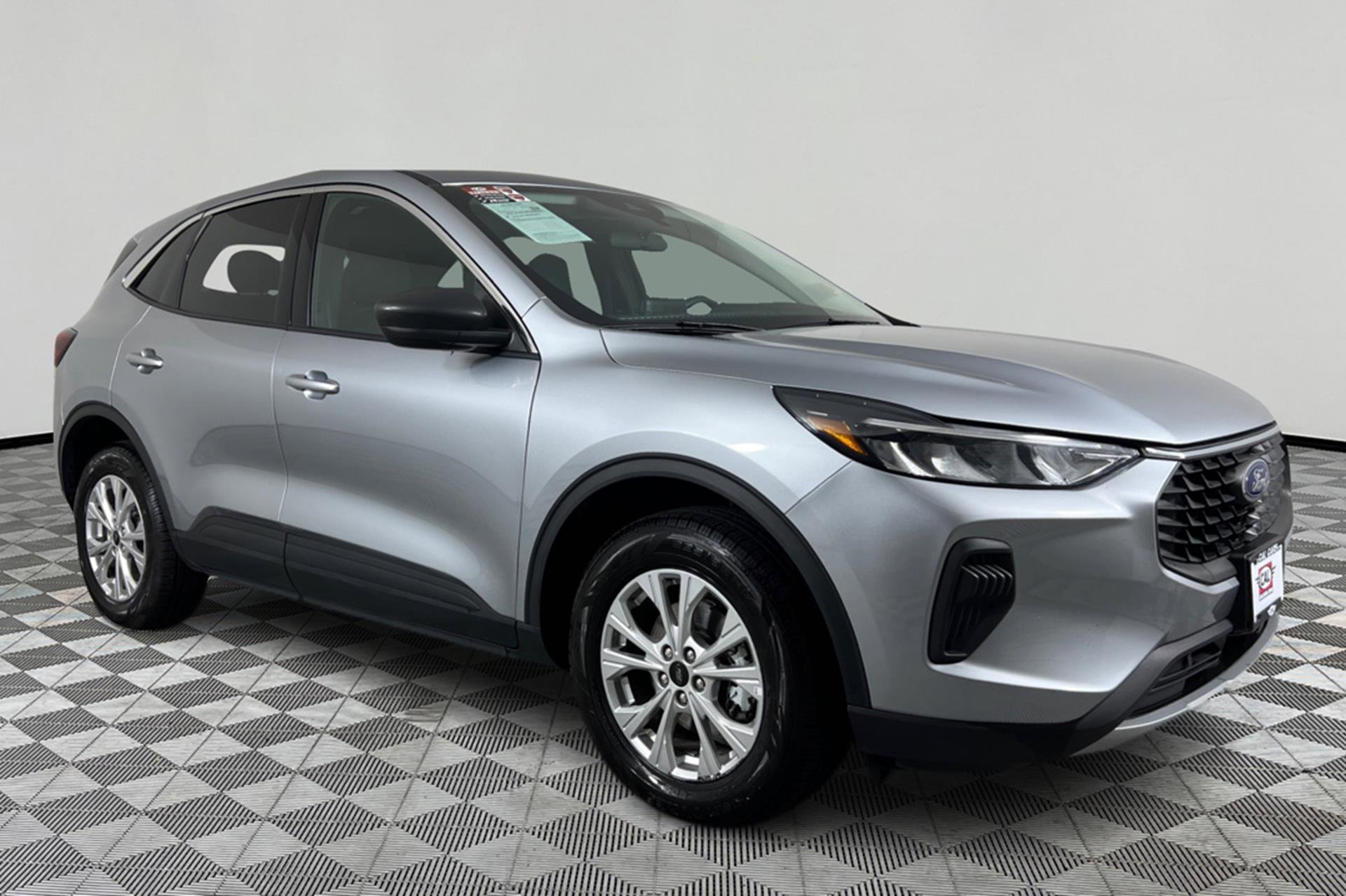 2024 Ford Escape Active Image 3 of 28