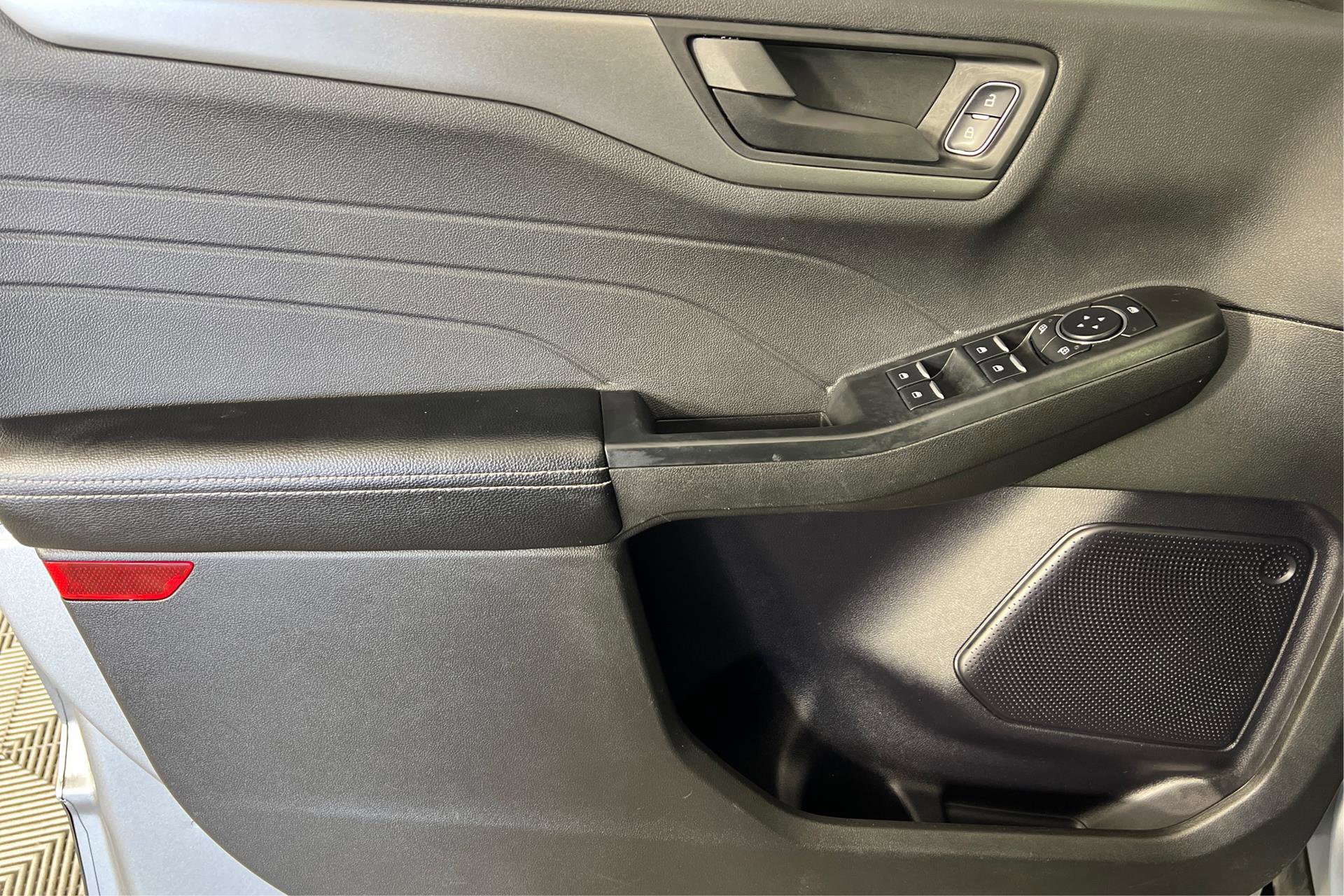 2024 Ford Escape Active Image 17 of 28