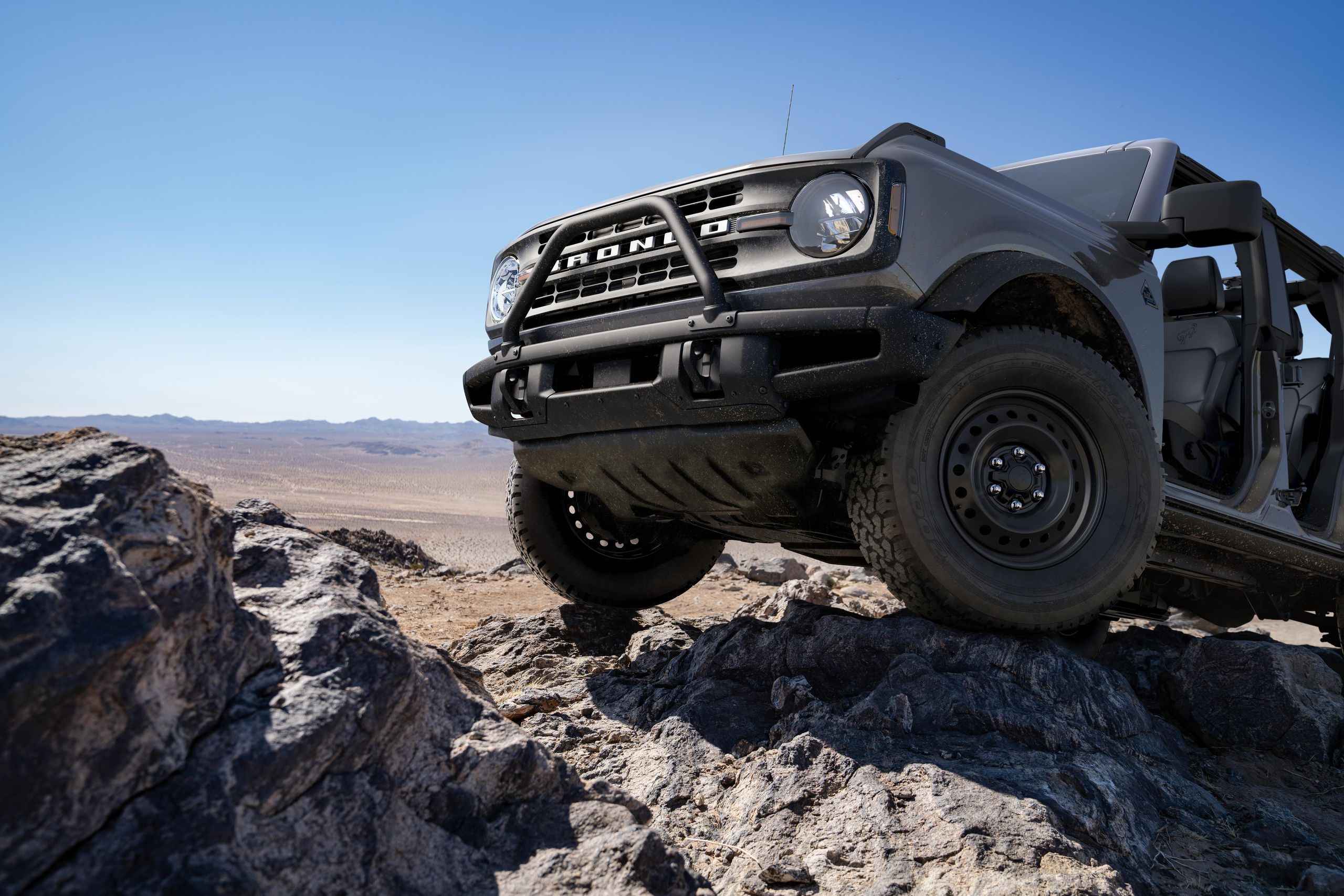 Vehicle image 23 of 46