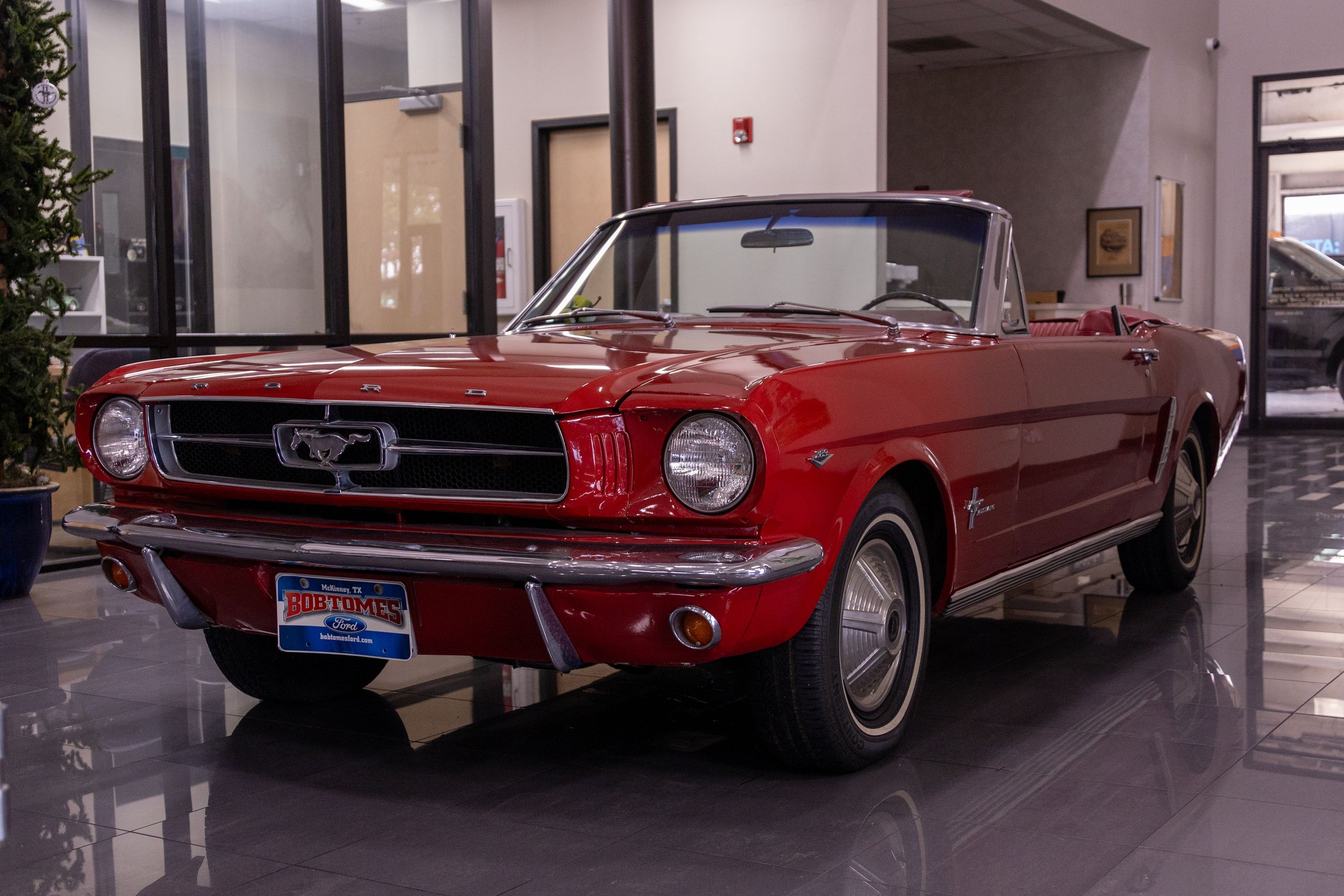 Vehicle image 17 of 46