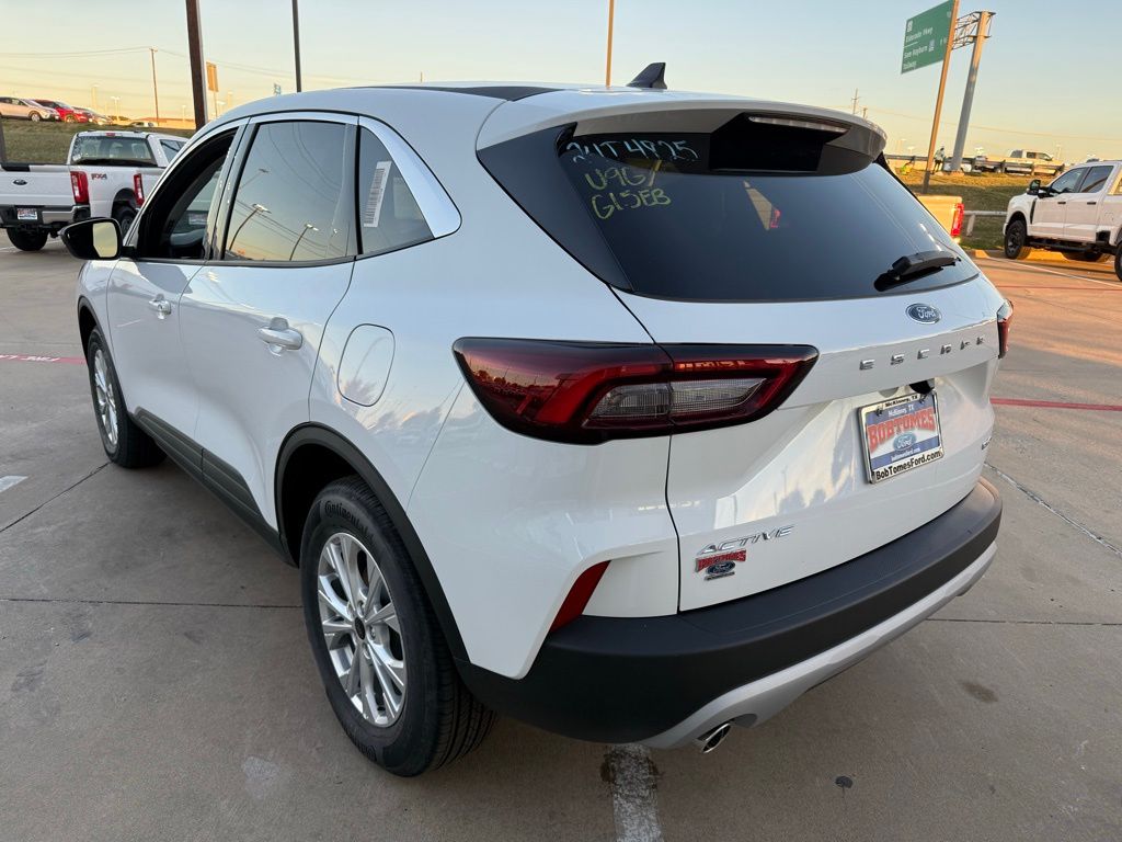 Vehicle image 7 of 46