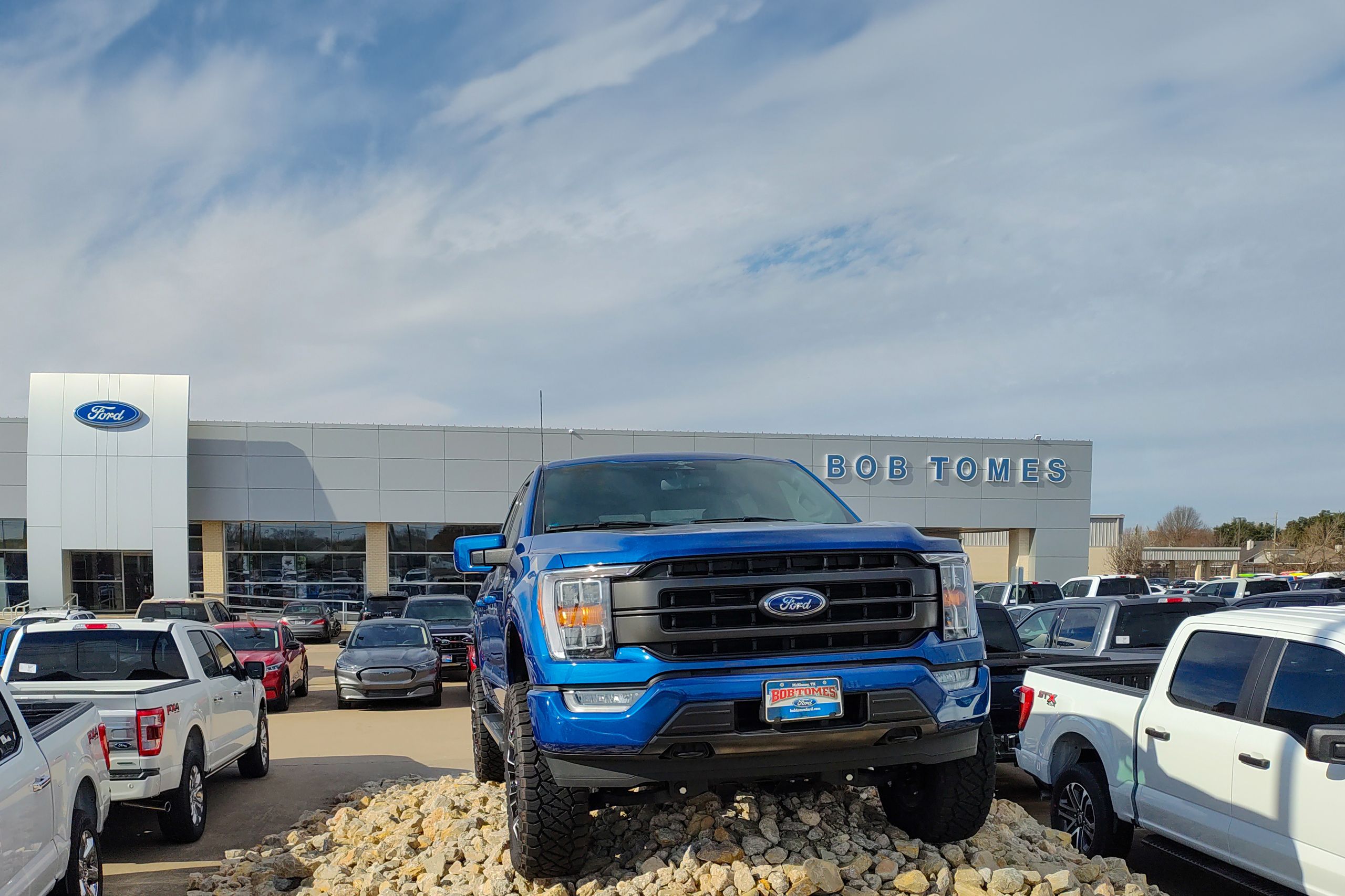 Vehicle image 12 of 46