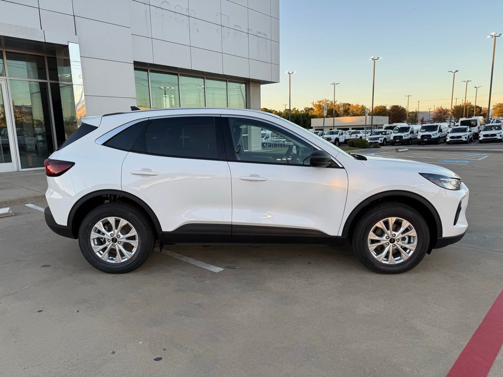Vehicle image 4 of 46
