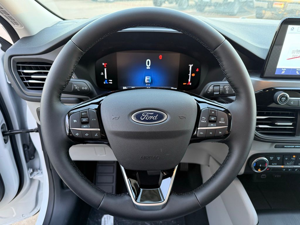 Vehicle image 34 of 46