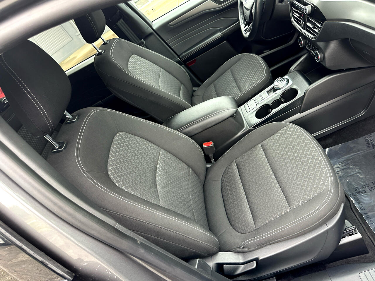 Vehicle image 21 of 48