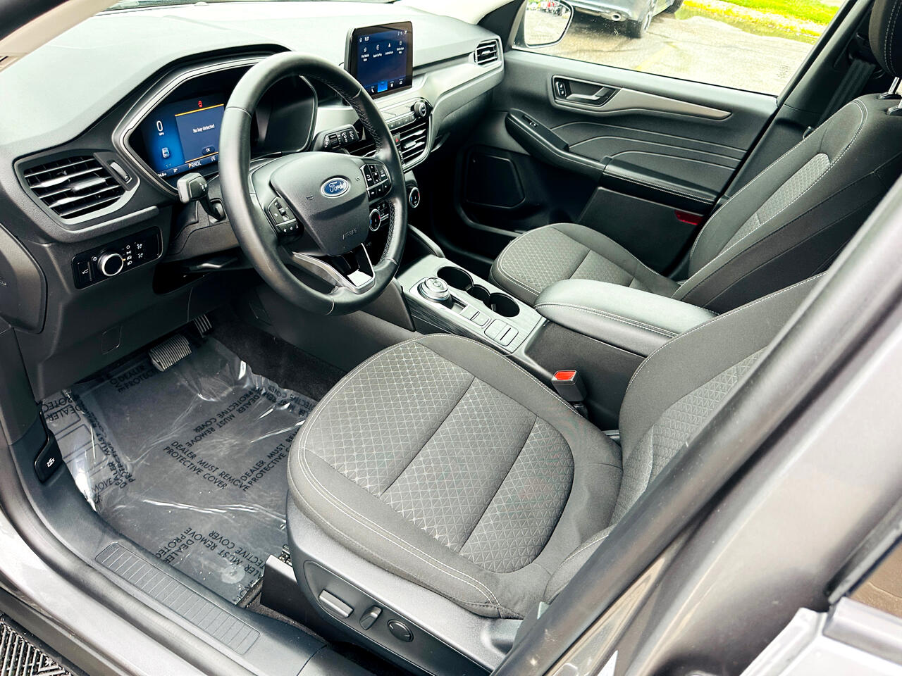 Vehicle image 18 of 48